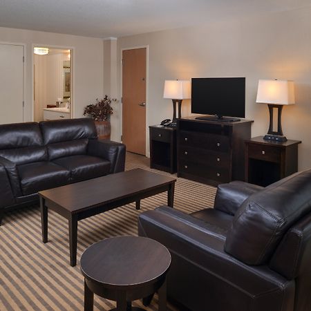 Doubletree By Hilton Charlotte City Center Exterior photo